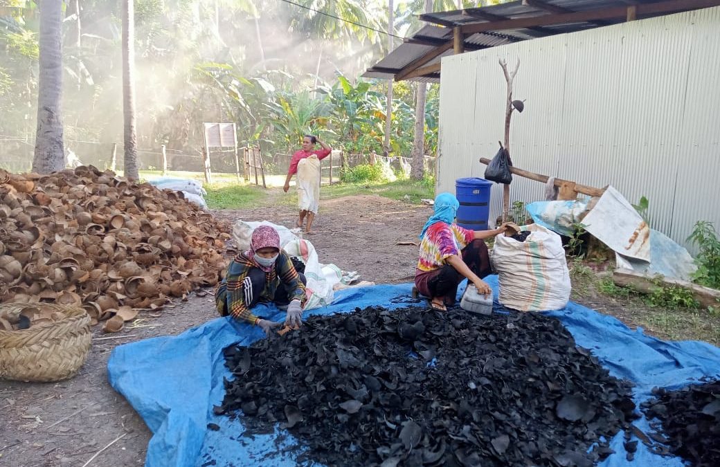 Kegiatan Produksi Arang Tempurung